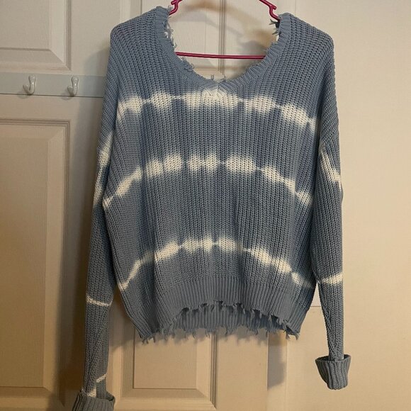 Jessica Simpson Blue and White Tie Dye Fringe Detail Sweater Size Small - Picture 5 of 5